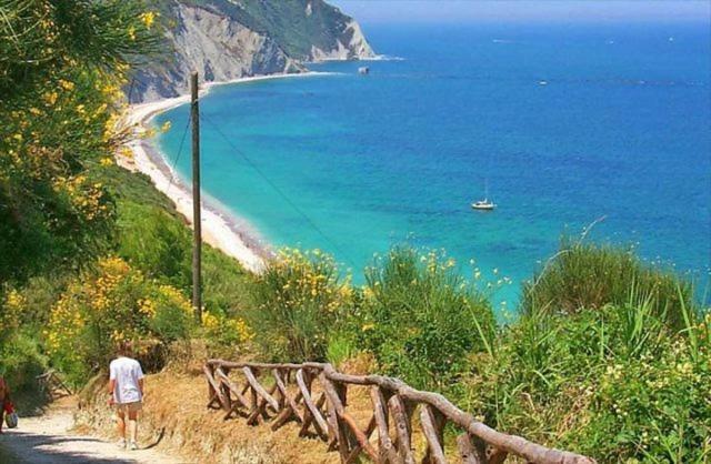 Nessun Dorma B&B Пезаро Экстерьер фото